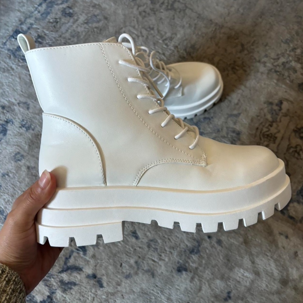 Women's White Lace-Up Ankle Boots